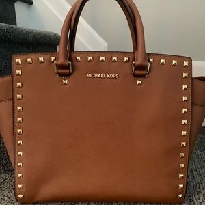 Michael Kors Studded xL tote